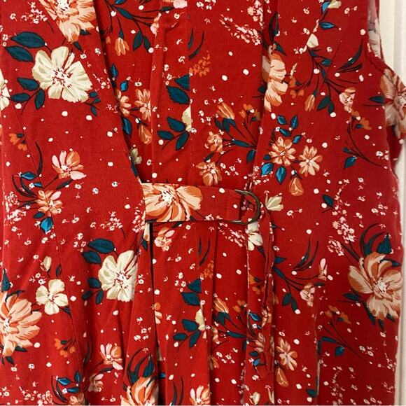 TORRID • Red Floral Challis Button Front Fit and Flare Tank Top - Picture 6 of 7